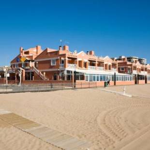 Фотографии апарт отеля
Lloyds Beach Club