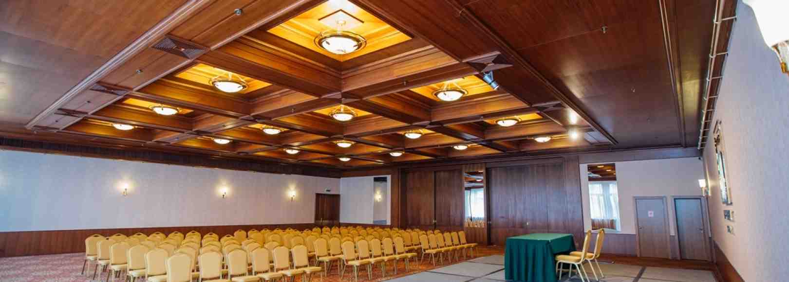 Фотография конференц-зала Красный зал