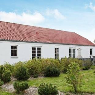 Фотографии гостевого дома
Two-Bedroom Holiday home in Bagenkop 3