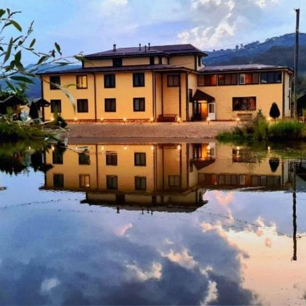 Фотографии гостиницы
Загородный отель Travel Hotels Горное Озеро