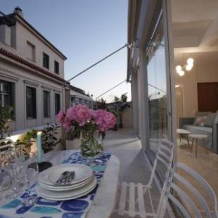 Фотографии апарт отеля
Live in Athens, PLAKA Suites