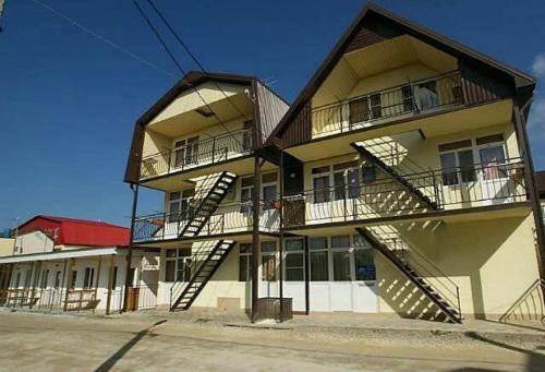 Фотографии гостевого дома
Новозападная, 32