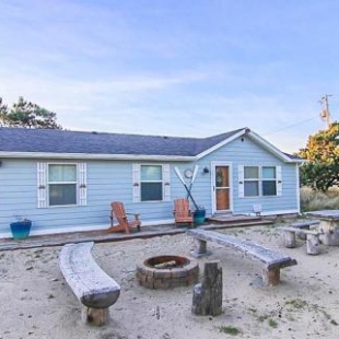 Фотография гостевого дома Crow's Coastal Cottage