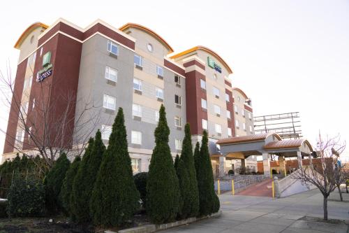Фотографии гостиницы
Holiday Inn Express Maspeth, an IHG Hotel