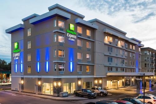 Фотография гостиницы Holiday Inn Express & Suites Victoria-Colwood, an IHG Hotel