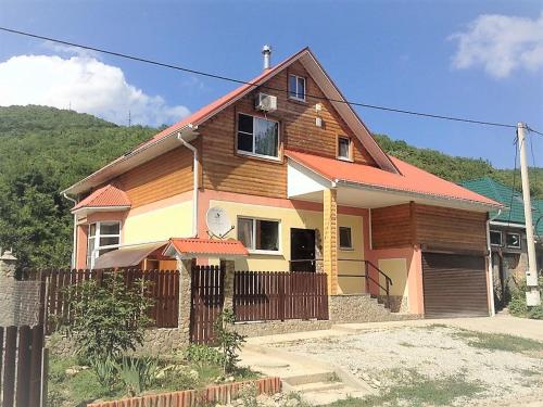 Фотография гостевого дома Домик у горы