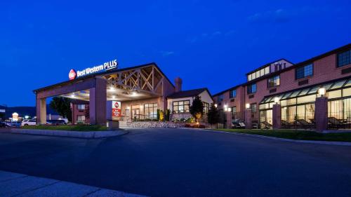 Фотография гостиницы Best Western PLUS Cotton Tree Inn