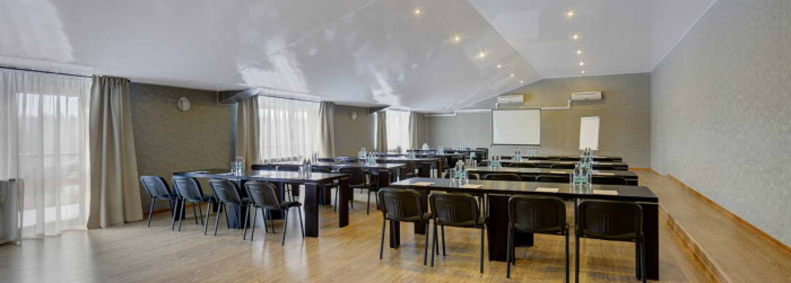 Фотография конференц-зала Конференц-зал N 1