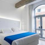 Фотография гостиницы Atarazanas Málaga Boutique Hotel