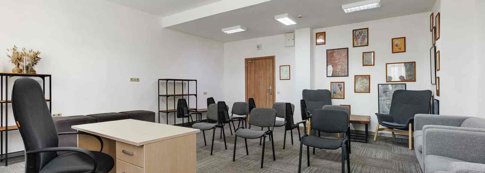 Фотография конференц-зала Оффис