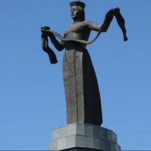 Фотография памятника архитектуры Скульптура Мать Бурятия