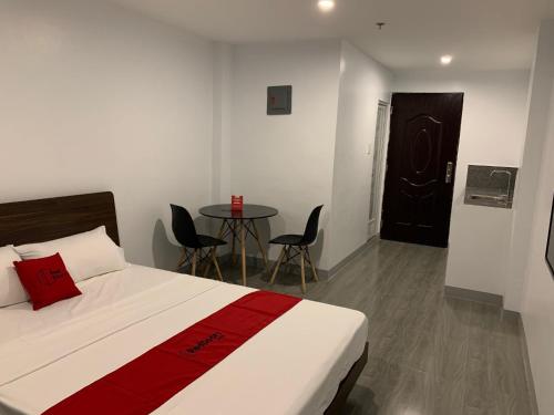 Фотография гостиницы RedDoorz near Zobel Roxas St