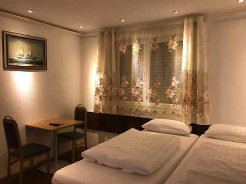 Фотографии гостевого дома 
            TU Ferienzimmer in Ulm Stadtmitte