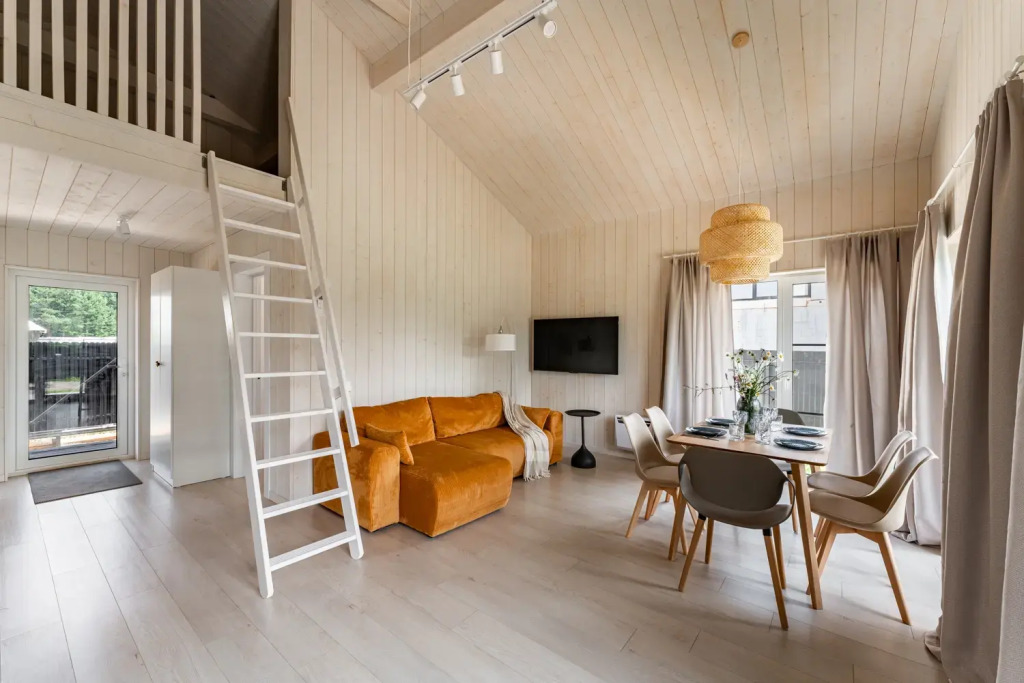 Фотография Коттеджа Частный дом с горячим джакузи на террасе