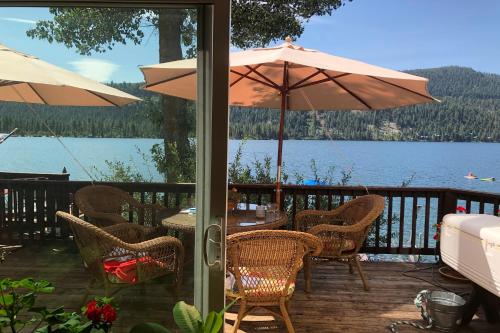 Фотография гостевого дома Lake Front Family Home at Donner