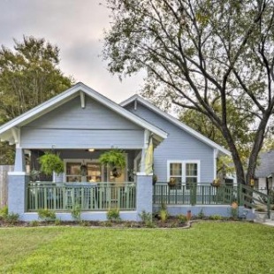 Фотография гостевого дома Cozy Bearadise Bungalow 2 Mi to Magnolia Market!