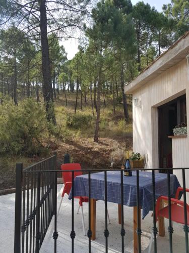 Фотография гостевого дома La casita Rubí en ZAFIRO EL LAGUNAZO Parque Natural del Río Mundo