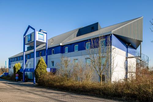 Фотография гостиницы ibis budget Düsseldorf Airport