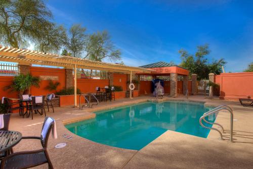 Фотография гостиницы Holiday Inn Express Hotel & Suites Tempe, an IHG Hotel
