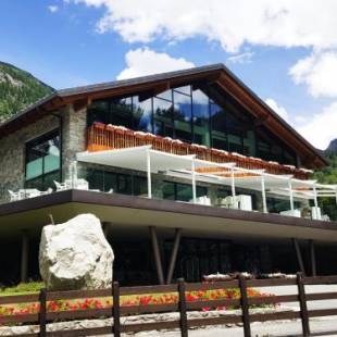 Фотография гостиницы Grand Hotel Courmayeur Mont Blanc