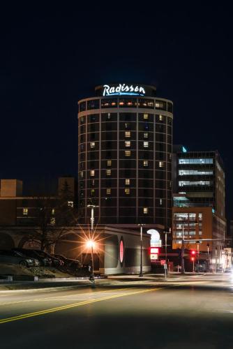 Фотография гостиницы Radisson Hotel Duluth-Harborview