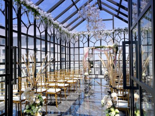 Фотография гостиницы M Summit 191 Executive Hotel Suites