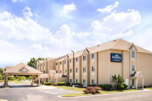 Фотография гостиницы Microtel Inn & Suites Claremore