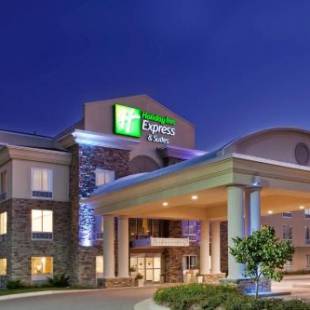 Фотографии гостиницы 
            Holiday Inn Express & Suites East Wichita I-35 Andover, an IHG Hotel