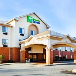 Фотографии гостиницы 
            Holiday Inn Express Forest City, an IHG Hotel