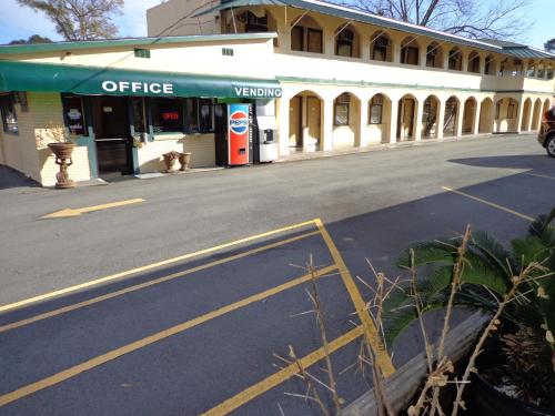 Фотография мотеля Economy Inn Express Warren