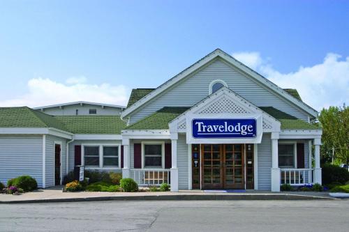 Фотография гостиницы Travelodge by Wyndham Iowa City