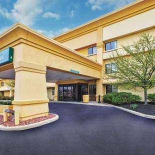 Фотографии гостиницы
La Quinta Inn by Wyndham Toledo Perrysburg