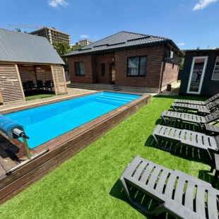 Фотография Коттеджа Частный дом Уютный с баней и большим бассейном