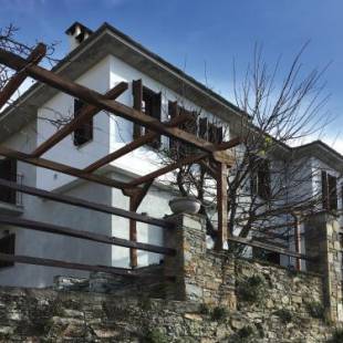 Фотографии гостевого дома 
            Aethri Pelion Suites