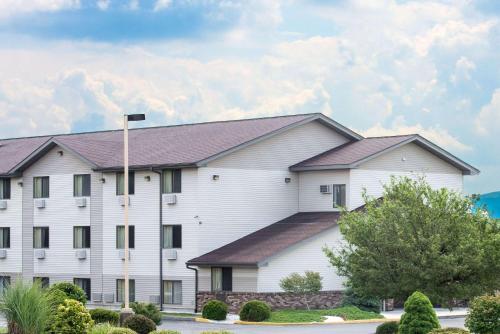 Фотография гостиницы Super 8 by Wyndham Altoona