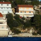 Фотография гостевого дома Apartments by the sea Zaklopatica, Lastovo - 12452