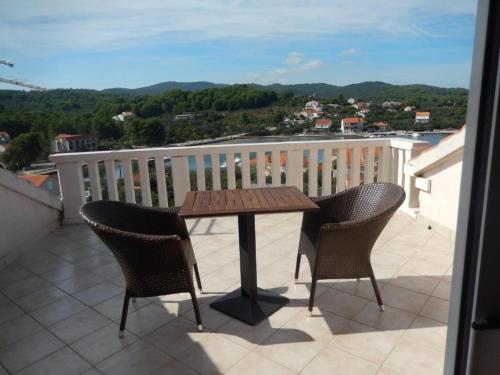 Фотография гостевого дома Apartments with a parking space Lumbarda, Korcula - 18037