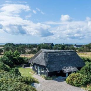 Фотография гостевого дома Holiday home Blåvand CXL