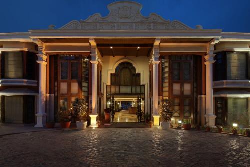 Фотография гостиницы Ramada by Wyndham Mussoorie Mall Road