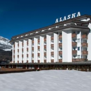 Фотография гостиницы Hotel Alaska Cortina
