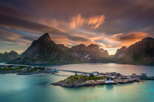 Фотография гостевого дома Sakrisøy Gjestegård - Solbakken anno 1880