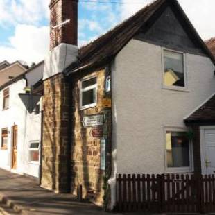 Фотографии гостевого дома
Thursdays Corner Tudor Cottage