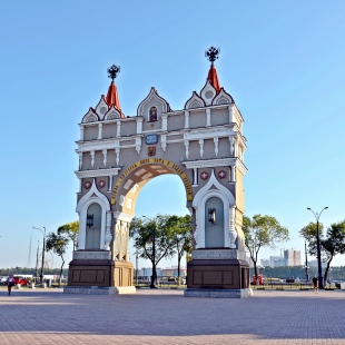 Фотография Триумфальная арка в честь царевича Алексея