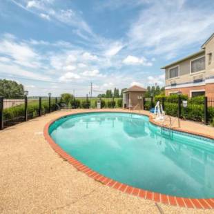 Фотографии гостиницы
OYO Townhouse Donaldsonville - Gonzale