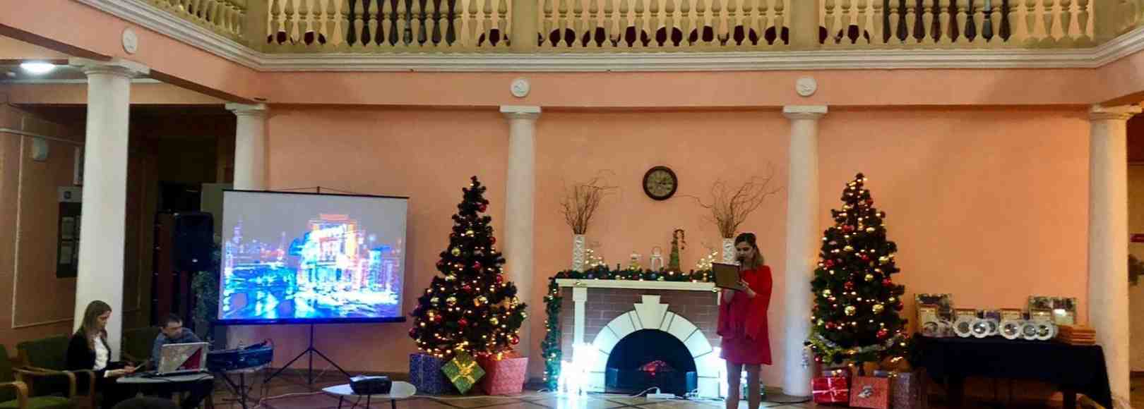 Фотография выставочного зала Зал торжеств Городского Дворца культуры железнодорожников