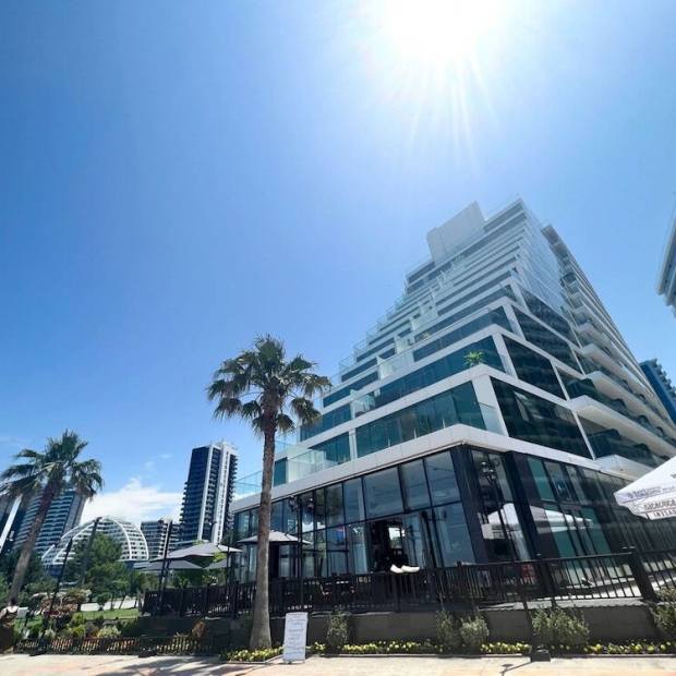 Фотографии квартиры 
            GLOBALSTAY Batumi View Apartments Beach