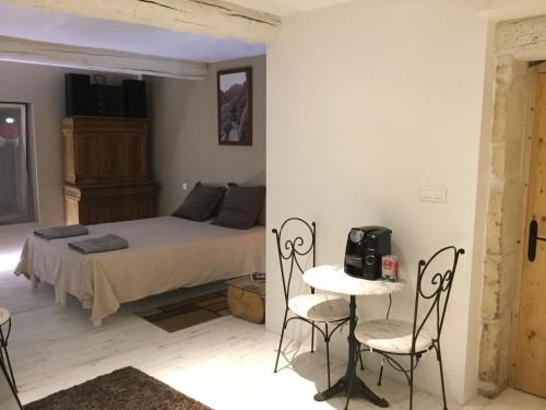 Фотография мини отеля Eyragues suite parentale