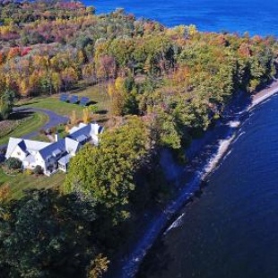 Фотография гостевого дома Stunning South Hero Home on Lake Champlain with Views