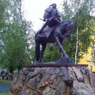 Фотография памятника Скульптура шорского богатыря Ольгудека