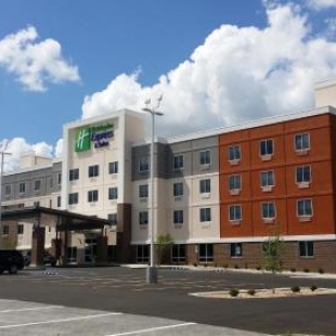 Фотография гостиницы Holiday Inn Express & Suites Lexington Midtown - I-75, an IHG Hotel